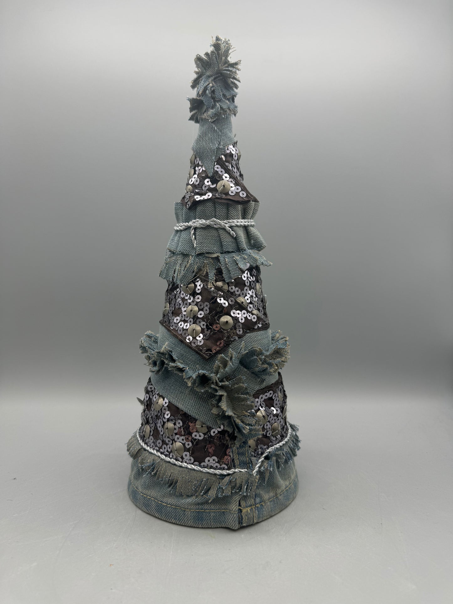 Averelle Dylan-Sparkly Christmas Denim Tree